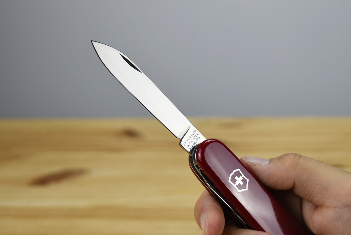 Victorinox Compact Multitool Pocket Knife 1.3405 (Red)
