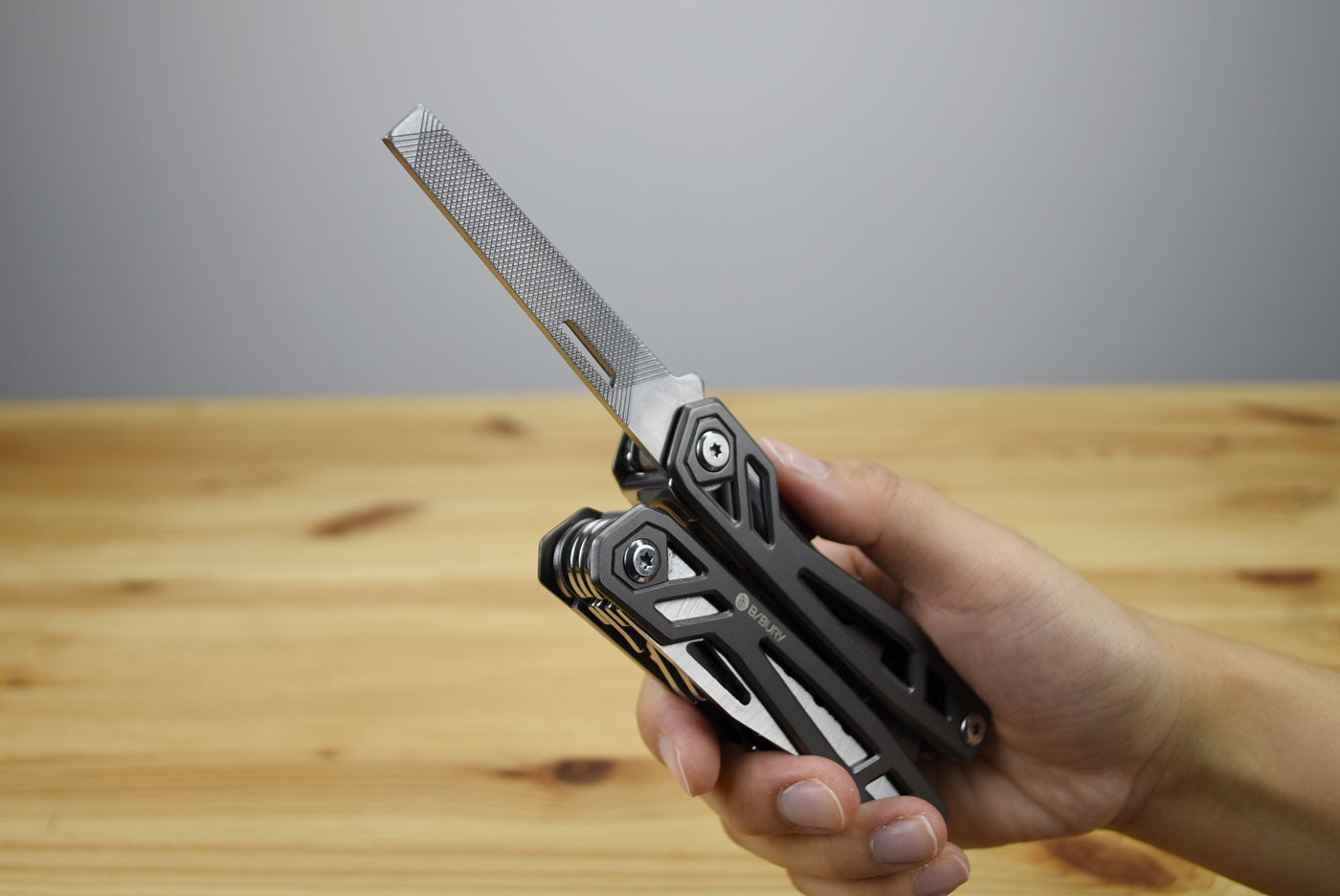 Bibury Plier Multitool (21-in-1) Titanium Finish