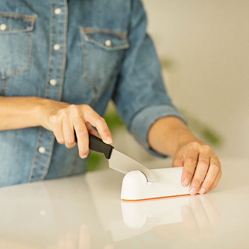 Fiskars Roll-Sharp™ Knife Sharpener