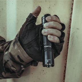 Klarus XT2CR PRO one-handed operation