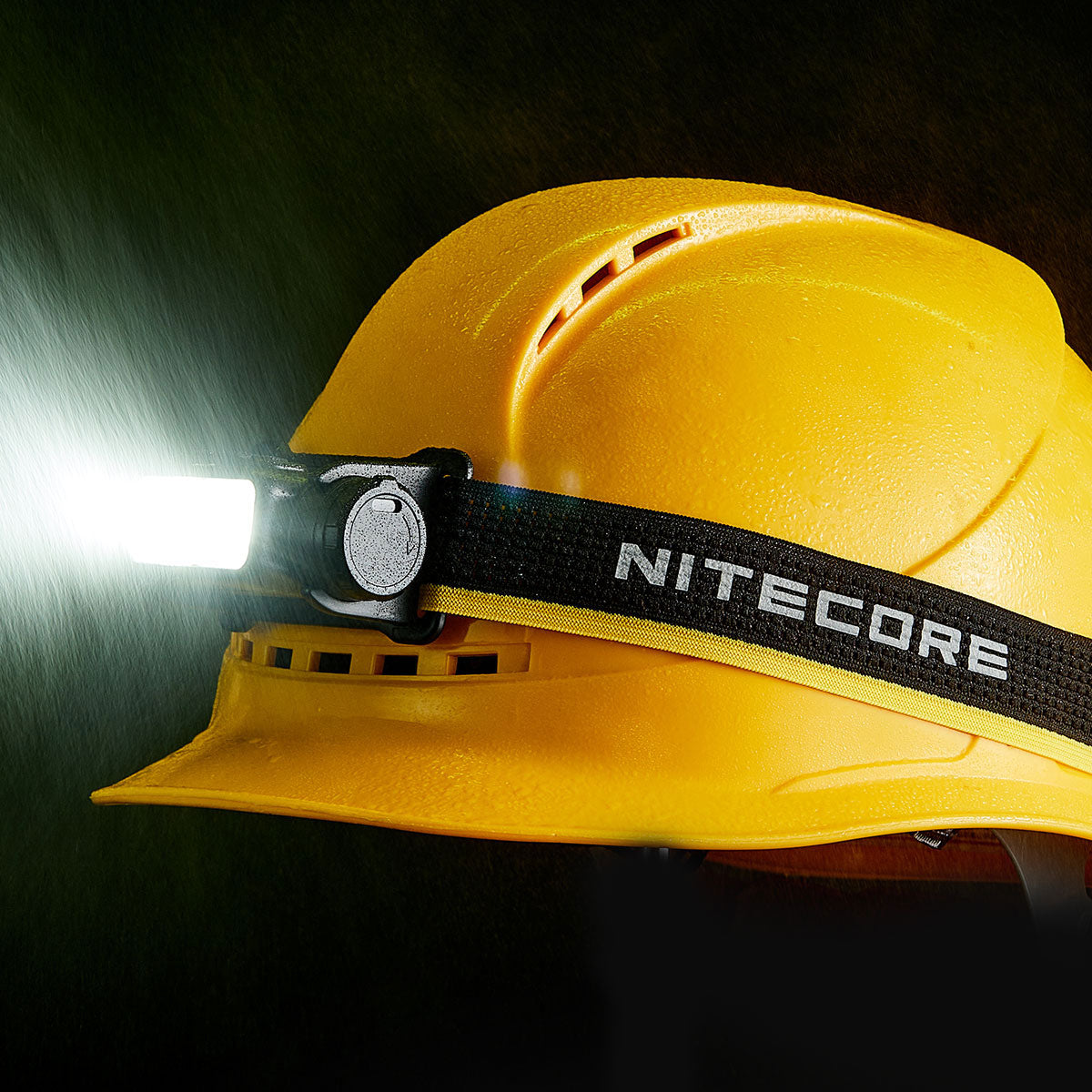 Nitecore NU53 Spotlight + Floodlight Rechargeable Headlamp (1800 Lumens)