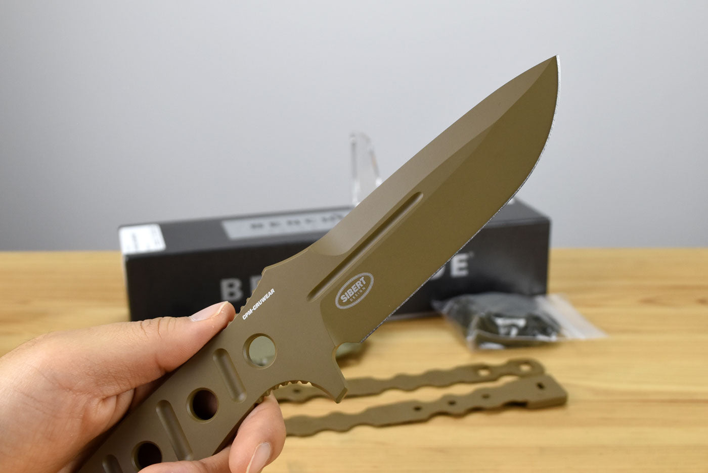 Benchmade 375FE-1 Adamas Fixed Blade (Flat Dark Earth Skeletonized Handle)