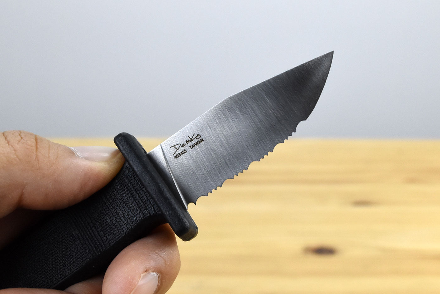 Demko Armiger 2 Fixed Blade (Clip Point Serrated)