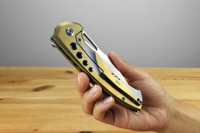 WE KNIFE WE23051-4 Swiftfin (Golden/ Blue Titanium Handle)