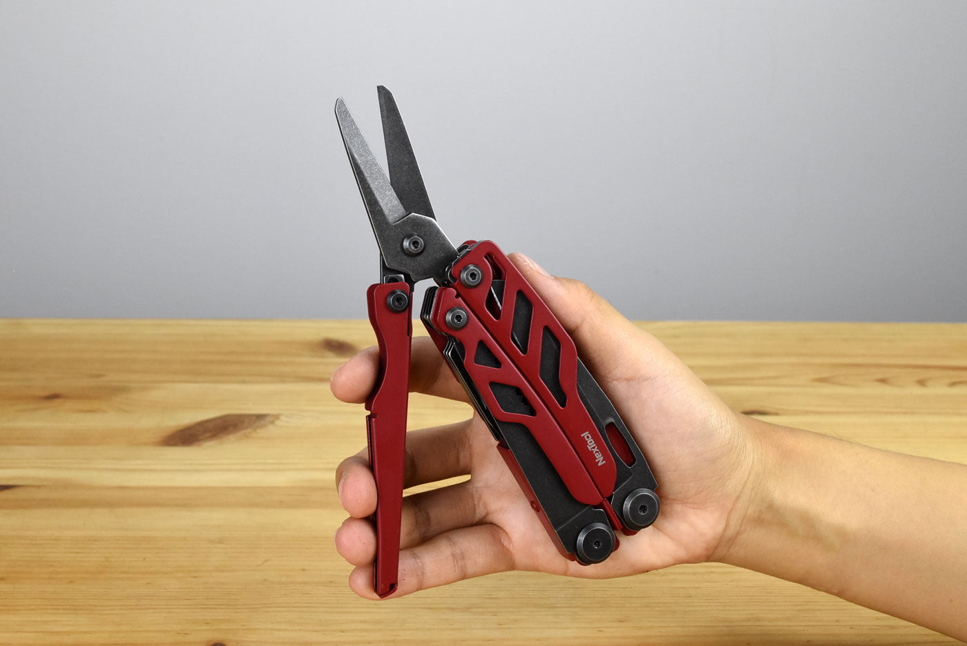 NexTool NE20279 16-In-1 Flagship Pro Multitool (Red)