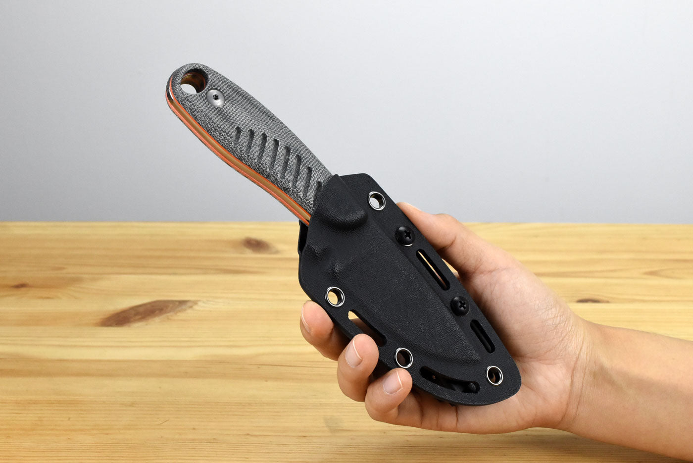 Kizer 1077A2 Hare Nitro-V