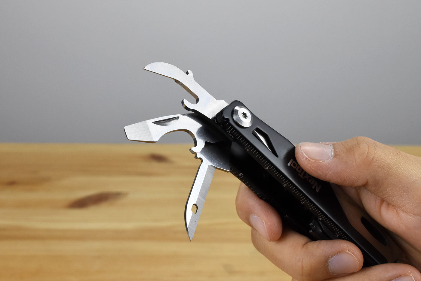 NexTool NE20153 12-In-1 EDC Knight Multitool