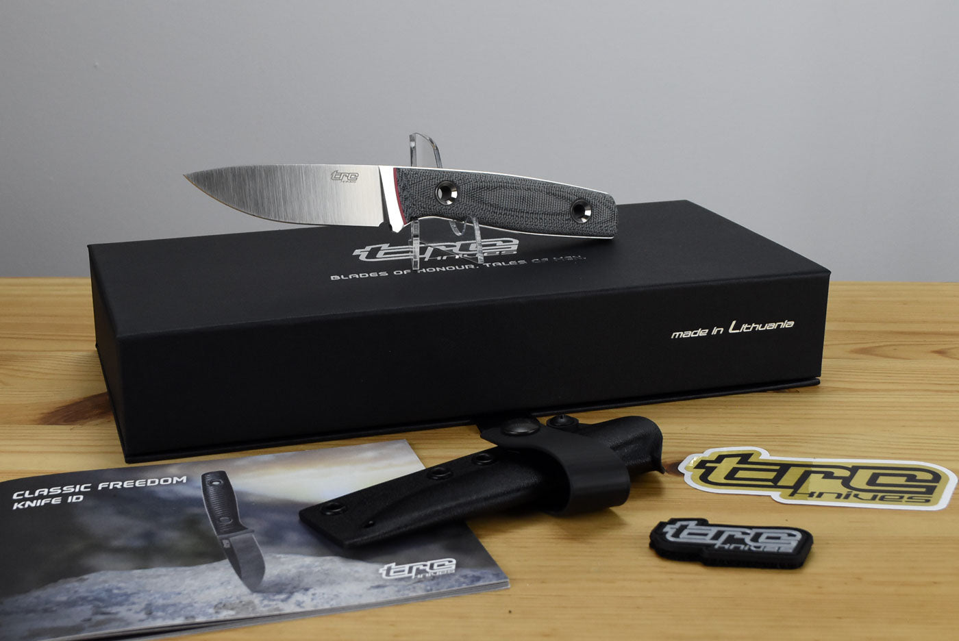 TRC Classic Freedom M390 (Black Micarta Handle)