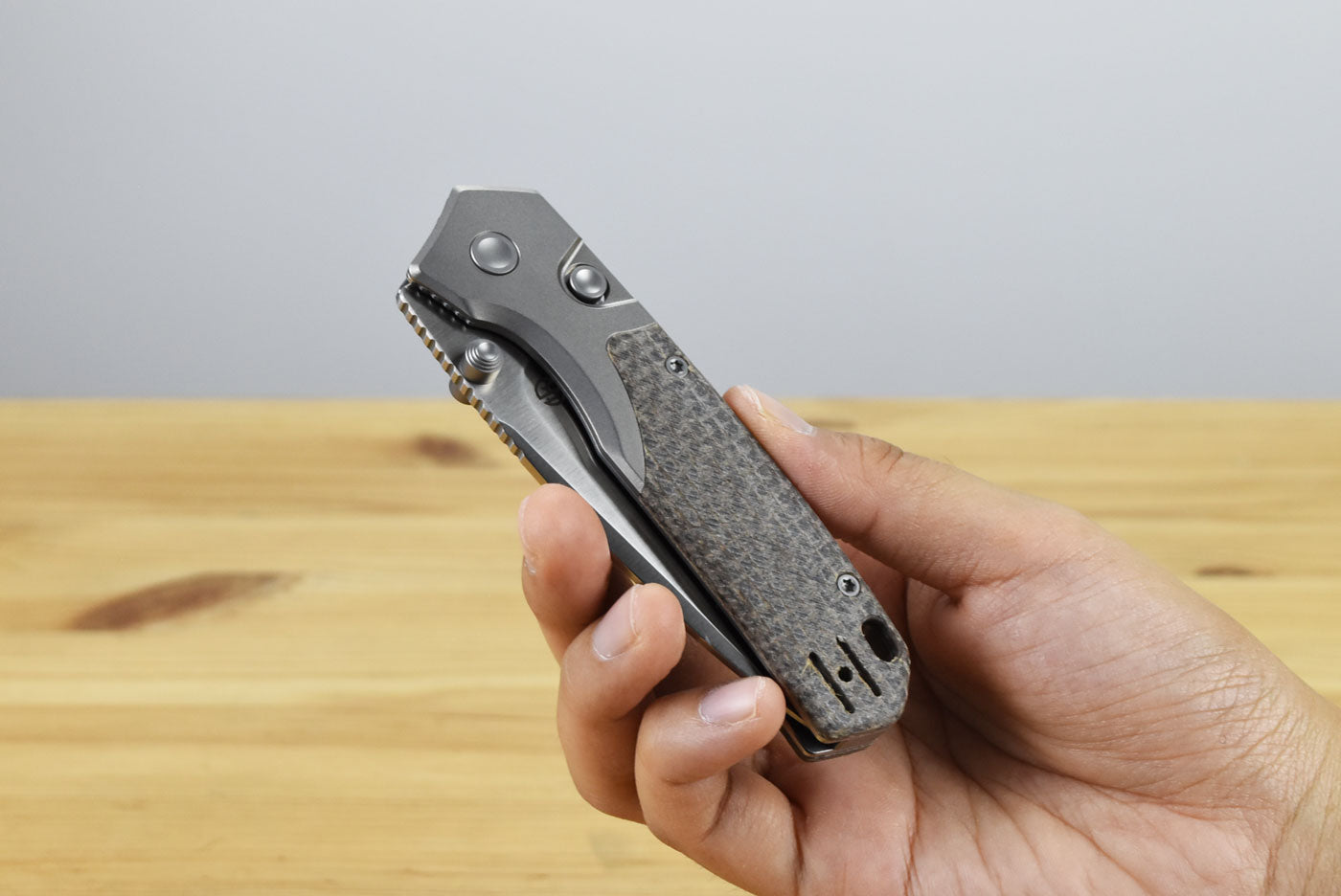 Vosteed A2238 Psyop 299 GITD S35VN