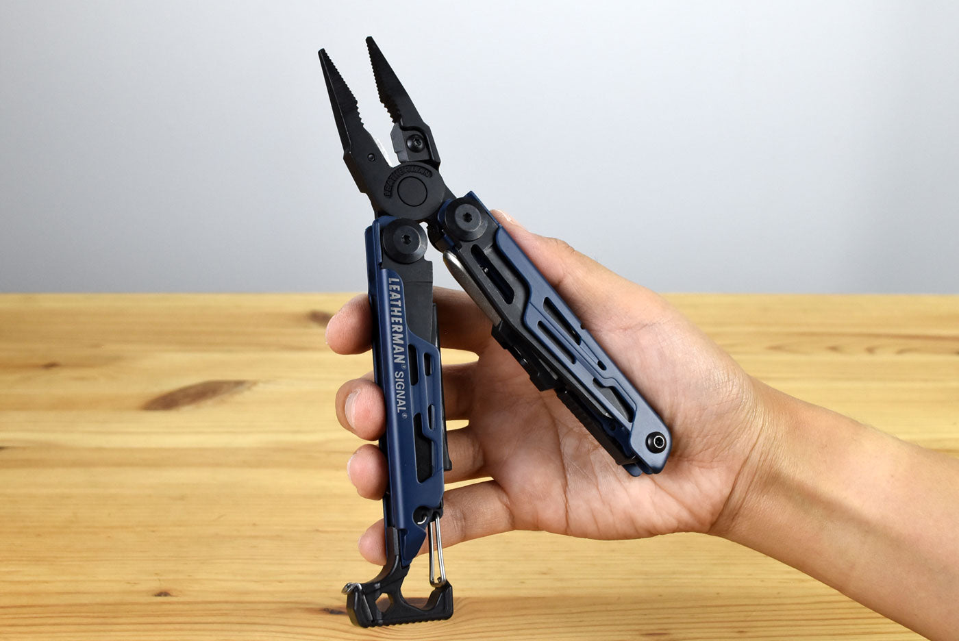 Leatherman Signal Multitool (Nocturnal)