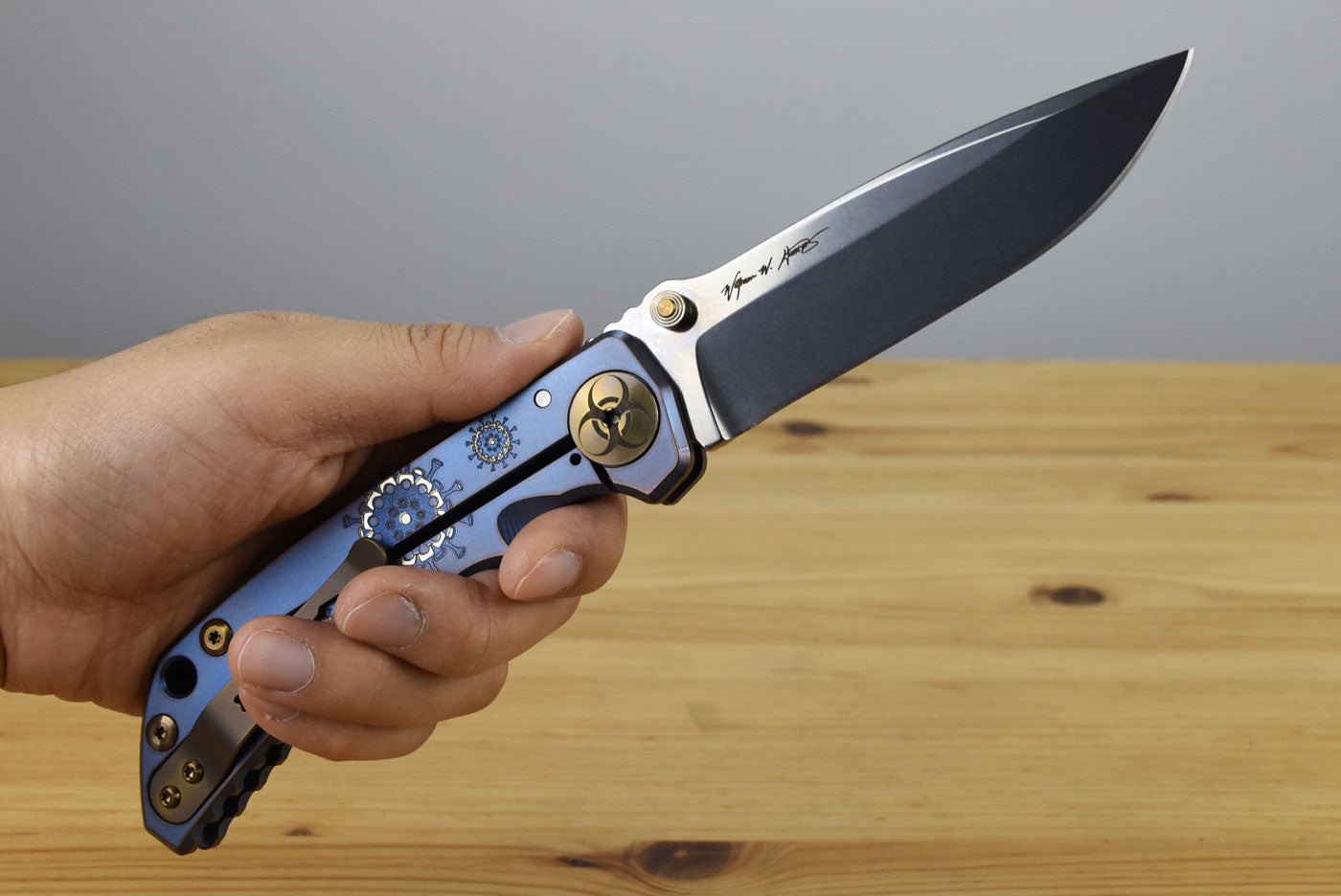 Spartan Harsey Folder (Blue Plague Doctor Edition)