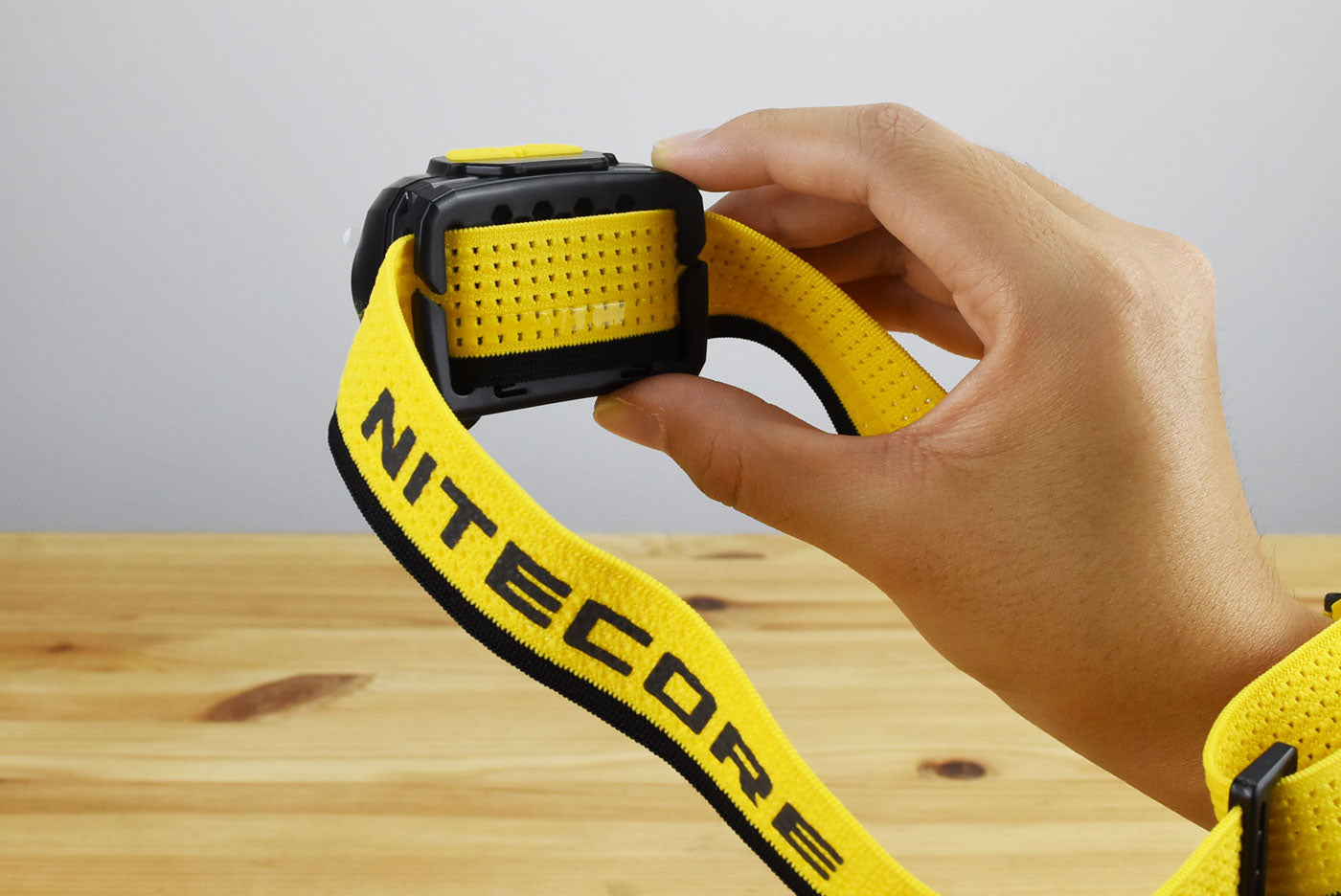 Nitecore UT27 Dual Beam Rechargeable Headlamp (Pro Package) (800 Lumens)