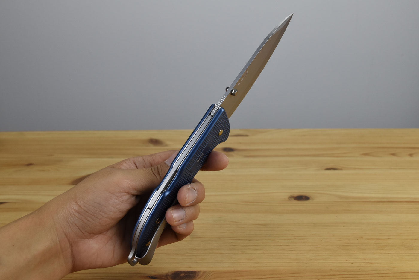 Victorinox Evoke Alox Back Lock Folding Knife 0.9415.L26 (Limited Edition 2026)