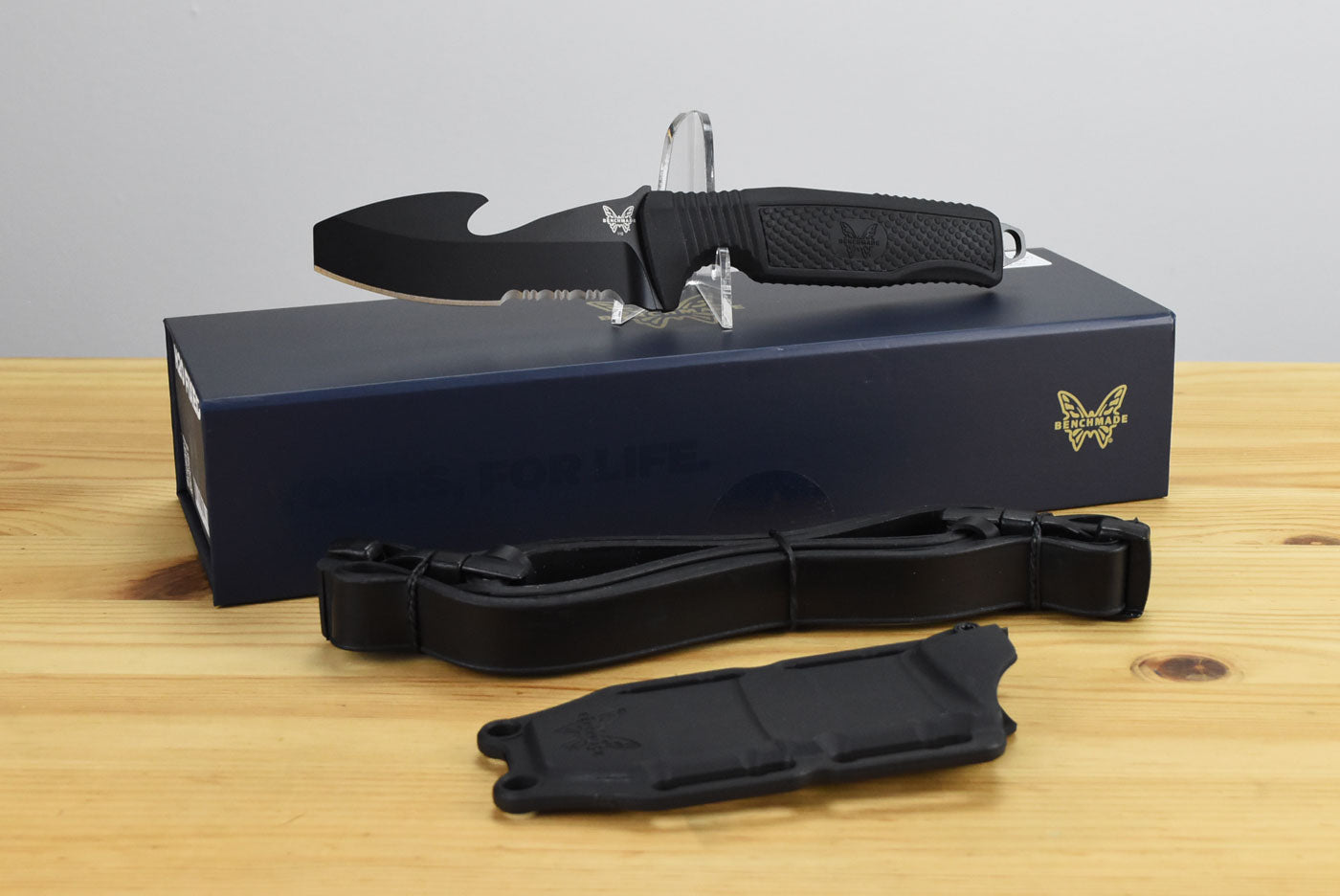 Benchmade 112SBK-BLK H2O Fixed Blade (Black Rubber Handle)