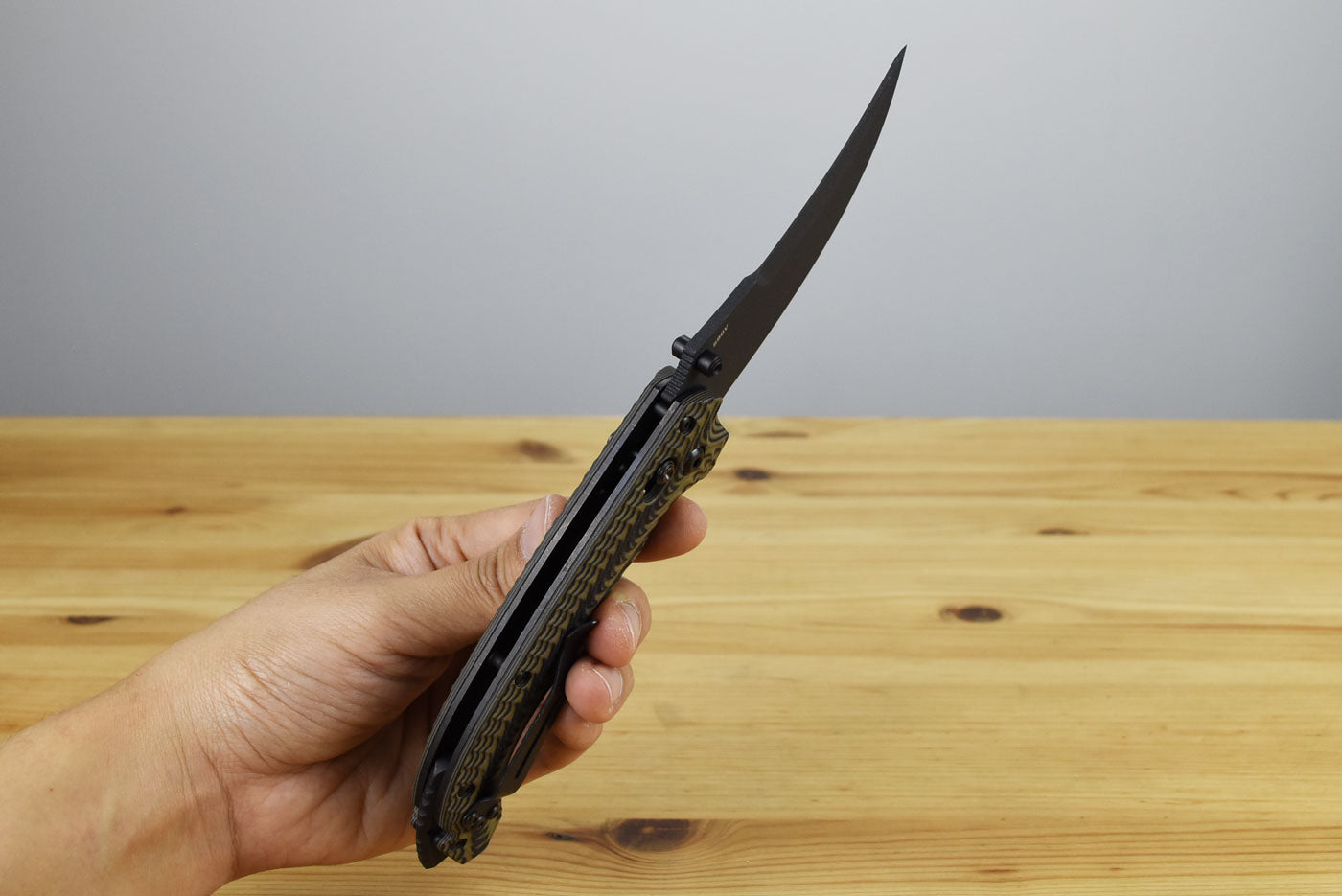 Benchmade 865BK-01 Mini Bedlam Folding Knife (Layered Coyote/Black/OD Green G10 Handle)