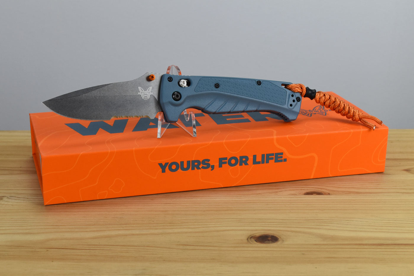 Benchmade 18060S Water Adira Folding Knife (Depth Blue Grivory Handle) (Serrated)