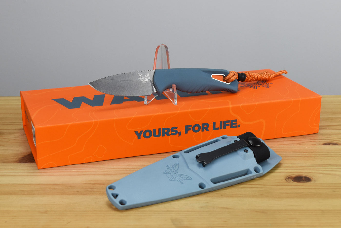 Benchmade 18050 Water Intersect Pocket Fixed Blade (Depth Blue Santoprene Handle)