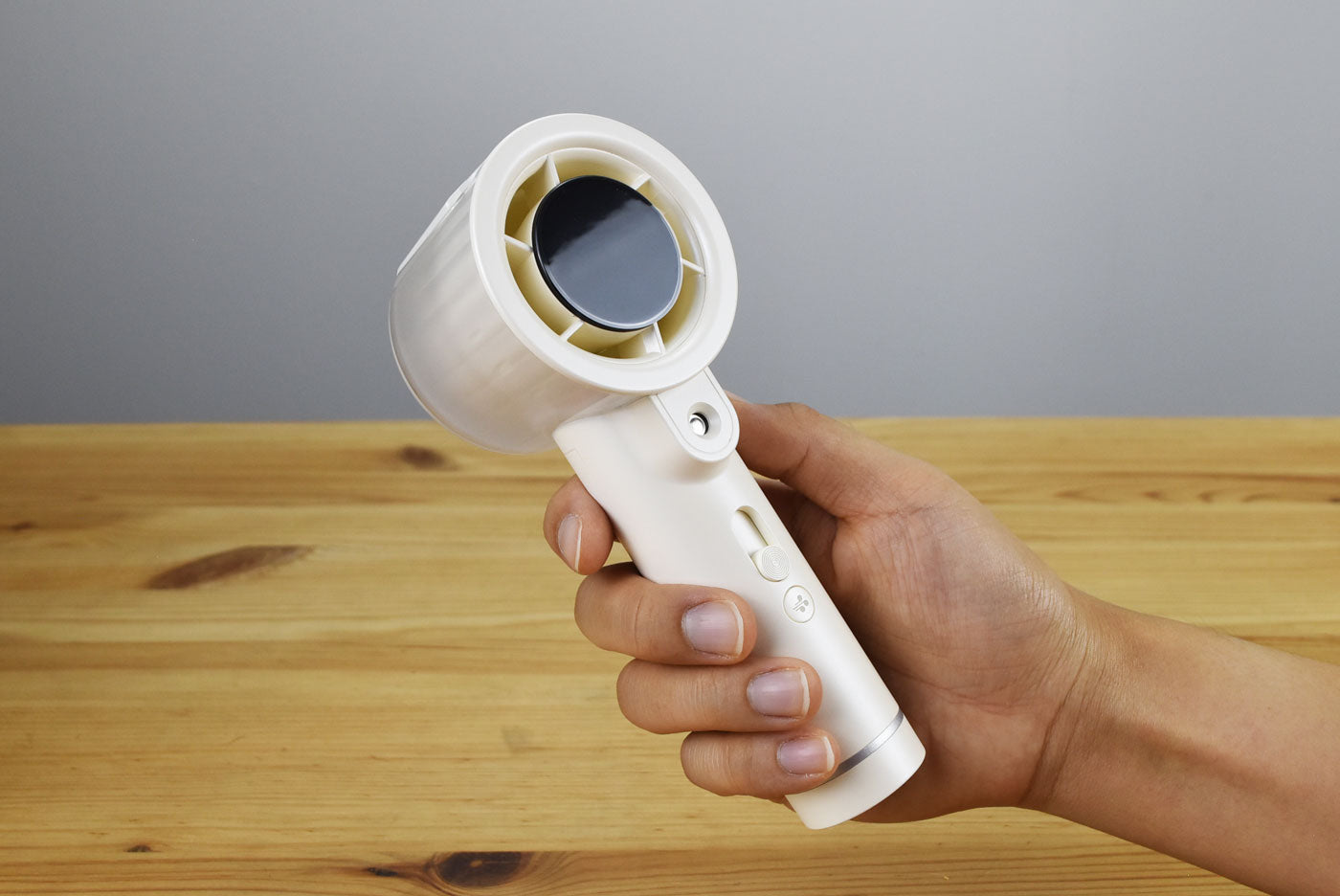 Nitecore izzCool 20 Pro Portable Handheld Air Conditioner Fan (2 Versions)