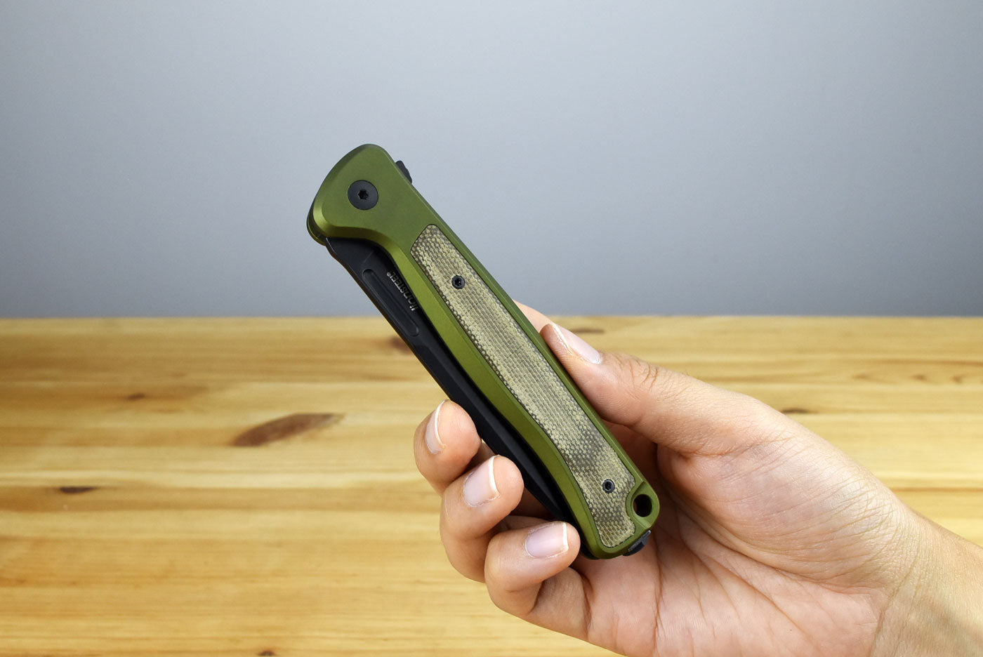 LionSteel Skinny (Green Aluminium Handle)