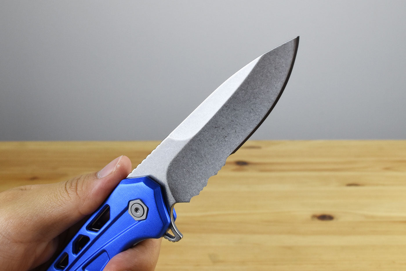 Buck 812 Trace Folder (Blue Aluminum)