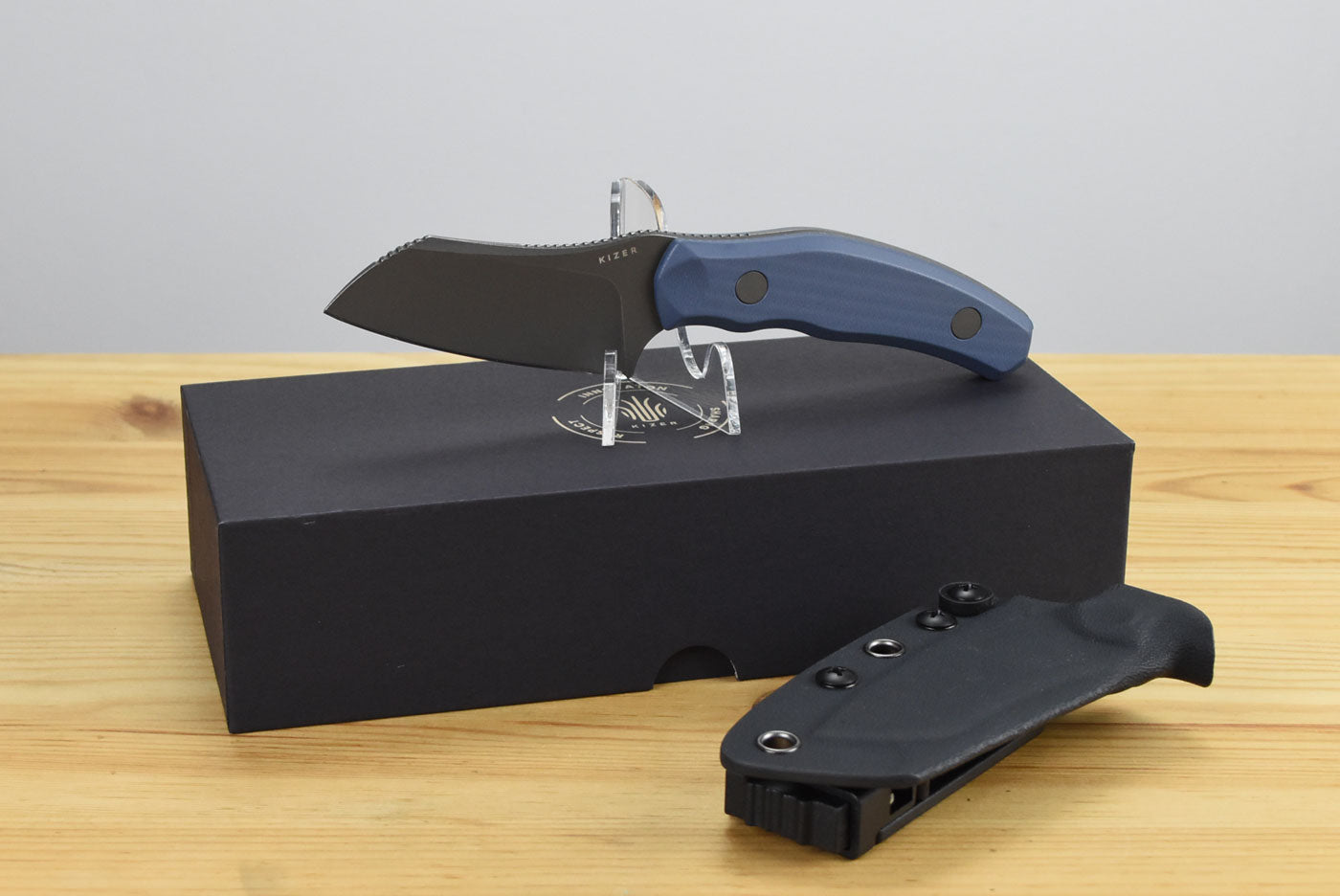 Kizer 1116A1 Bulldog Fix 14C28N
