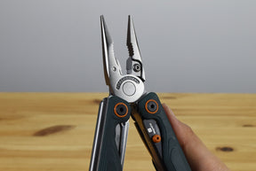 Leatherman Wave® Alpha Multitool (Cascadia Green G10 Handle)