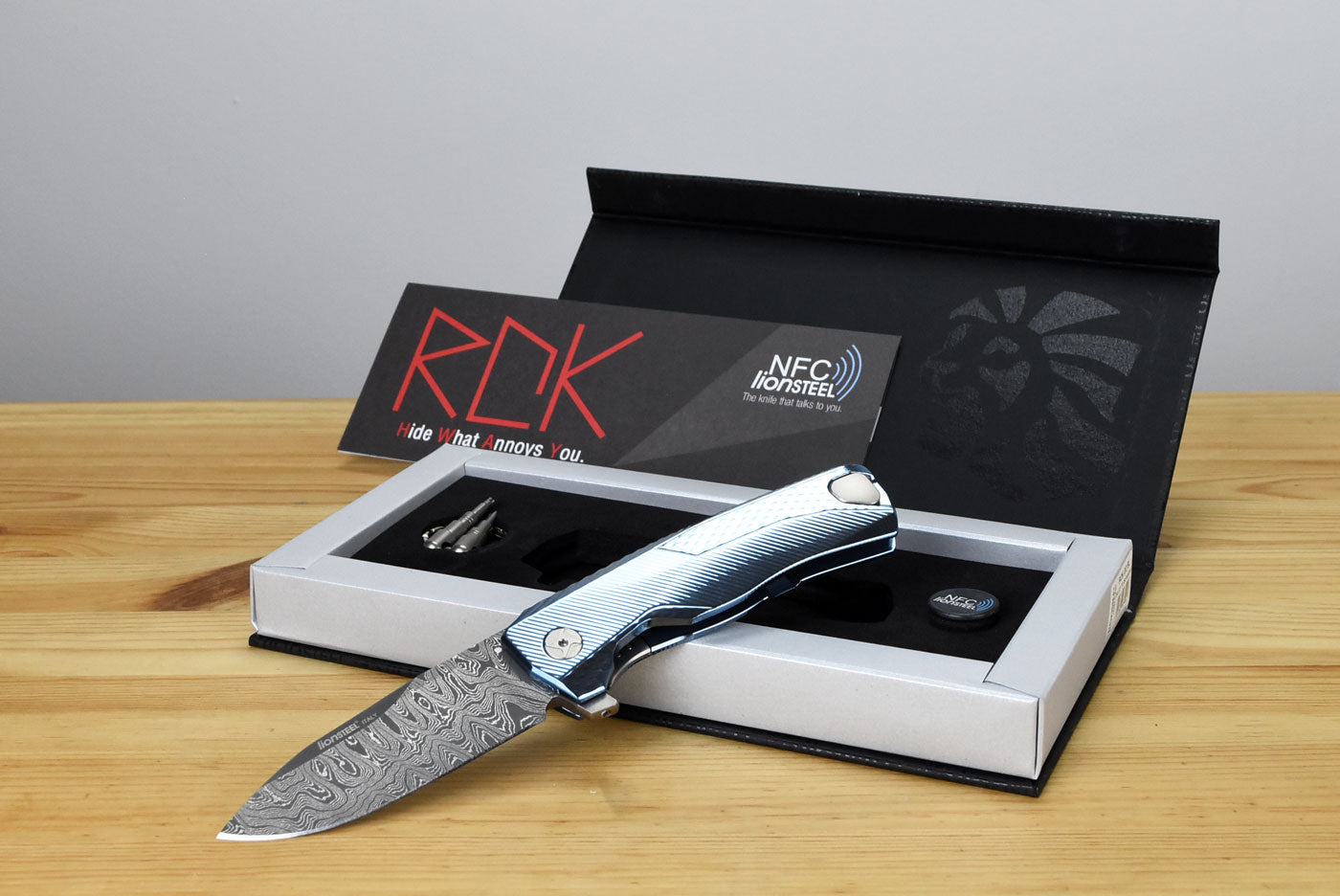 LionSteel ROK (Blue Titanium Handle)