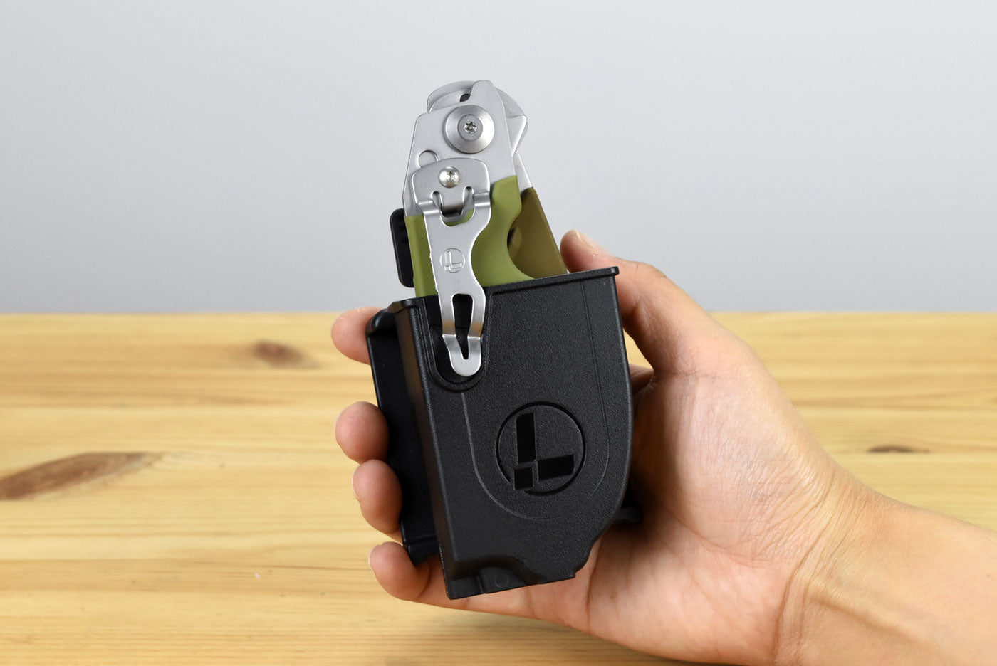 Leatherman Raptor® Rescue Multitool (Woodland)