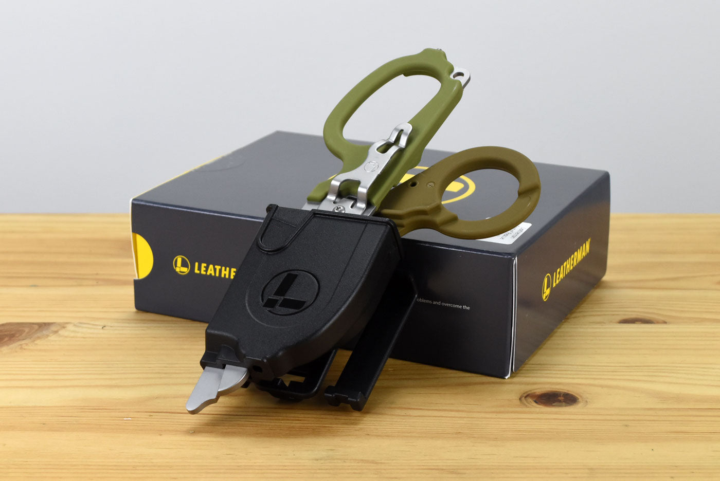 Leatherman Raptor® Rescue Multitool (Woodland)