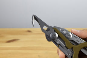 Leatherman Raptor® Rescue Multitool (Woodland)