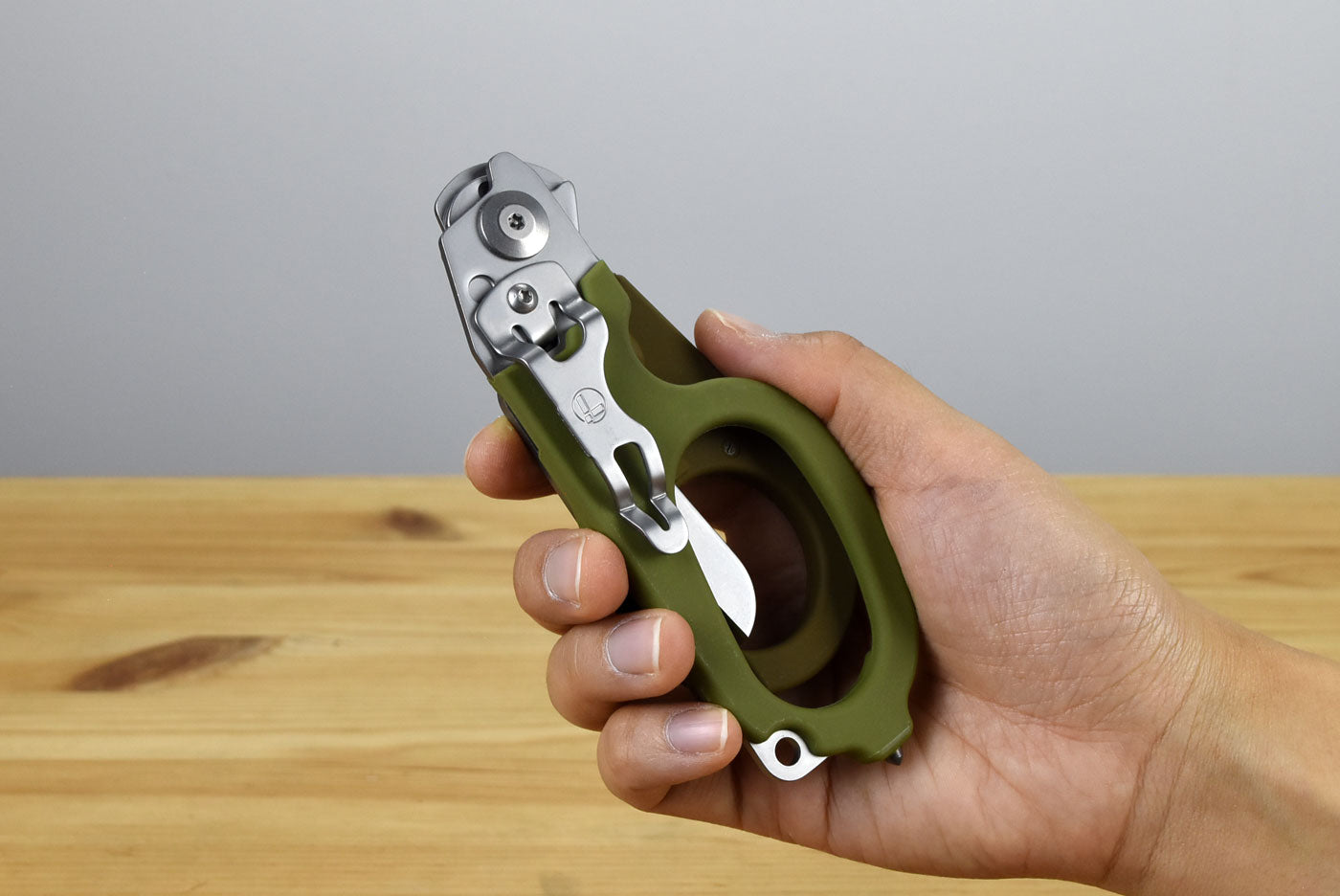 Leatherman Raptor® Rescue Multitool (Woodland)