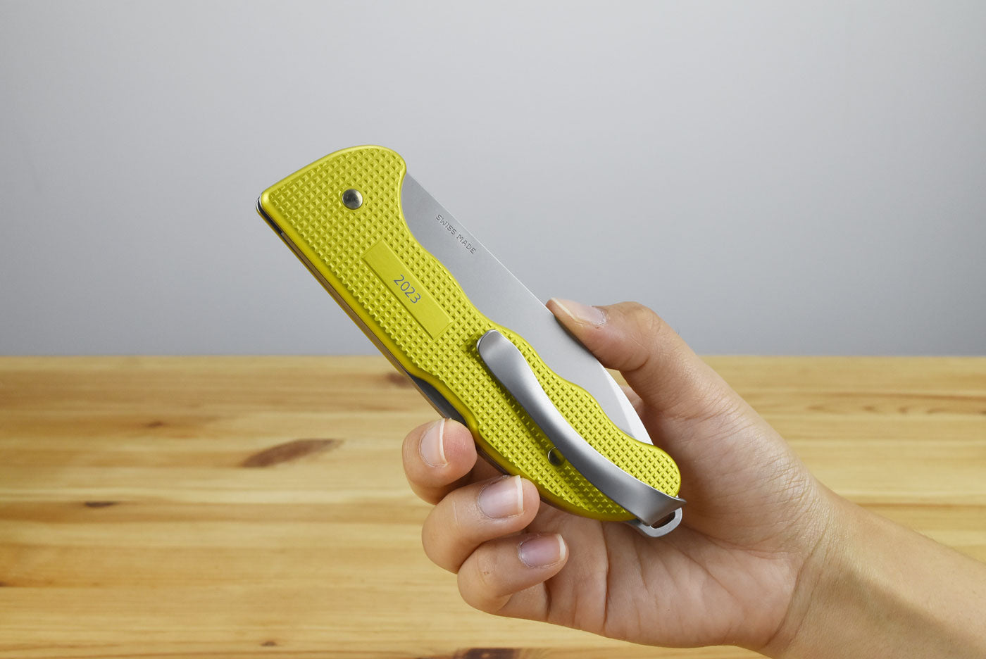 Victorinox Hunter Pro Alox Electric Yellow Back Lock Folding Knife 0.9415.L23 (Limited Edition 2023)