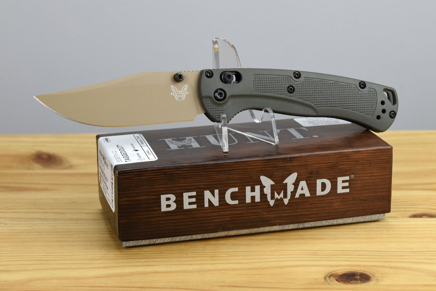 Benchmade 15536TN-02 Taggedout Folding Knife (Deep Olive Grivory Handle)