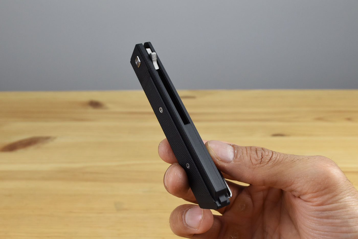 CRKT 3840 Zephyr (Black G10 Handle)