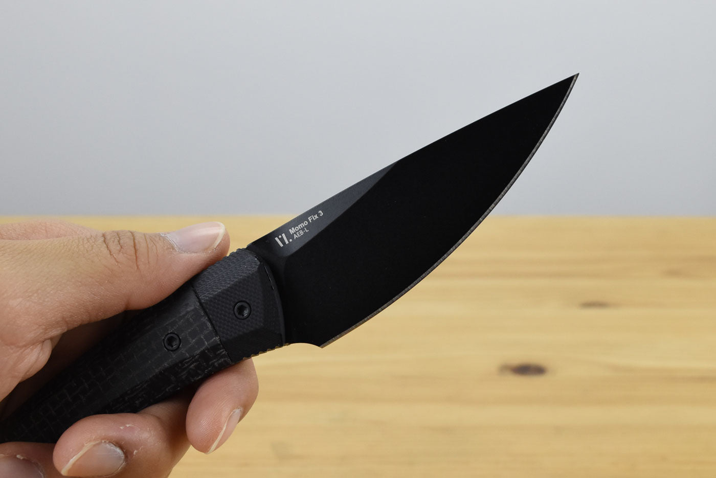 Kizer 1124A4 Momo Fix 3 AEB-L