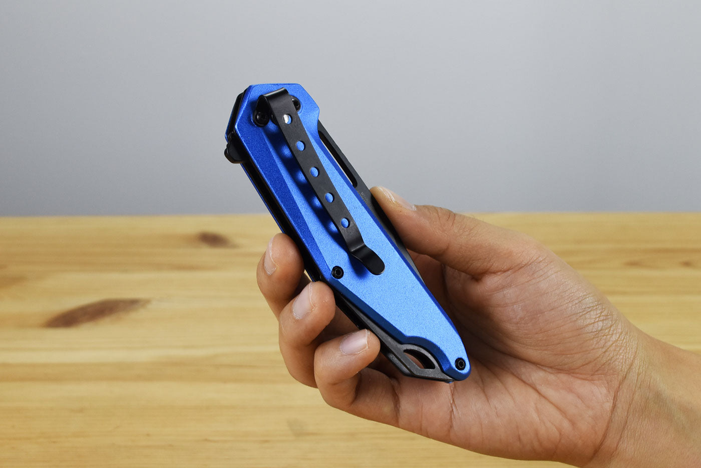 MTech A2038BL Linerlock Assisted Folding Blade (Blue Anodized Aluminum Handle)