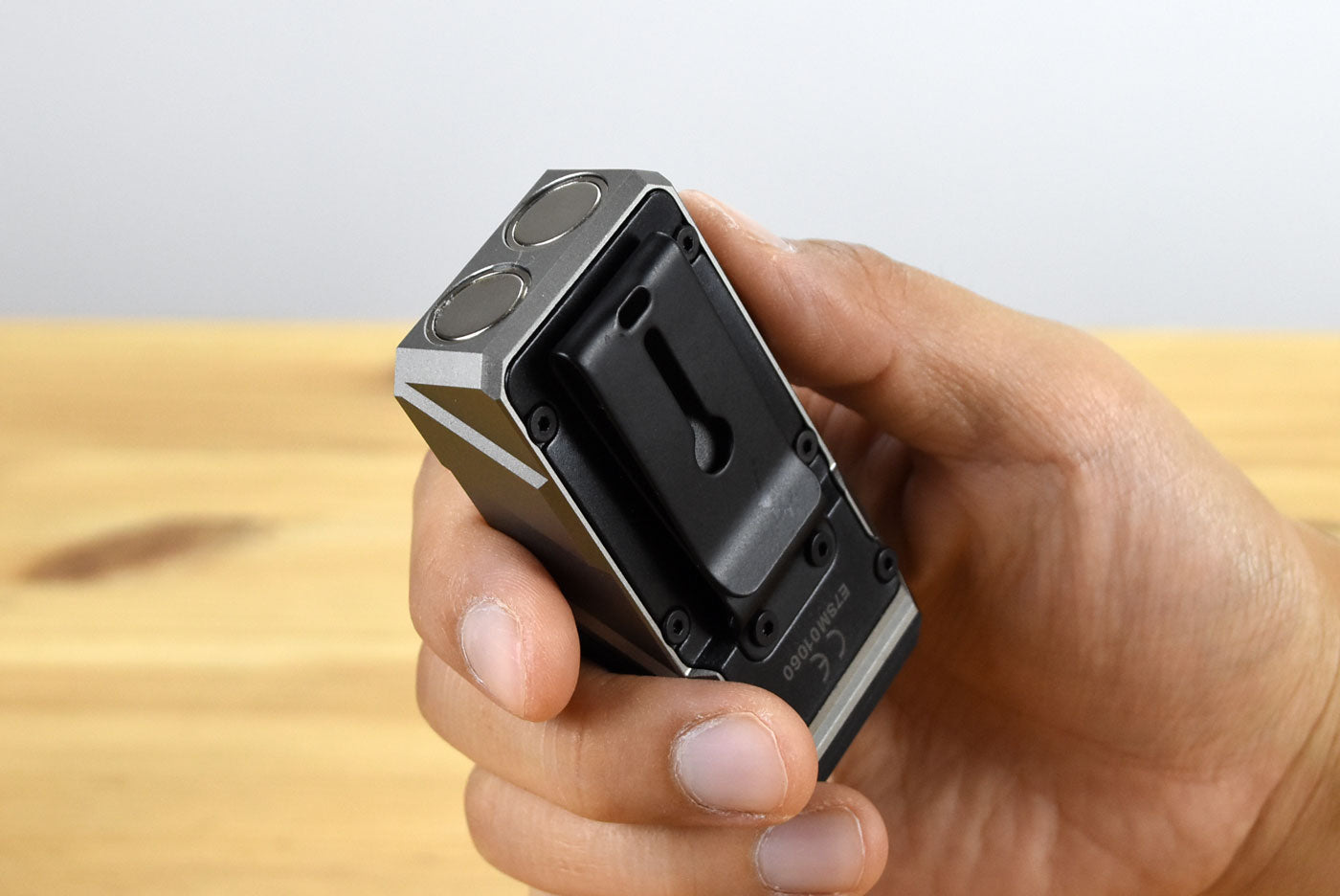 Klarus E8 Triple-Light EDC Flashlight (1000 Lumens) (3 Versions)