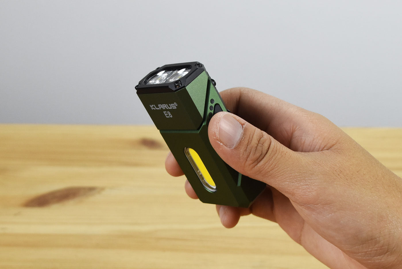 Klarus E8 Triple-Light EDC Flashlight (1000 Lumens) (3 Versions)
