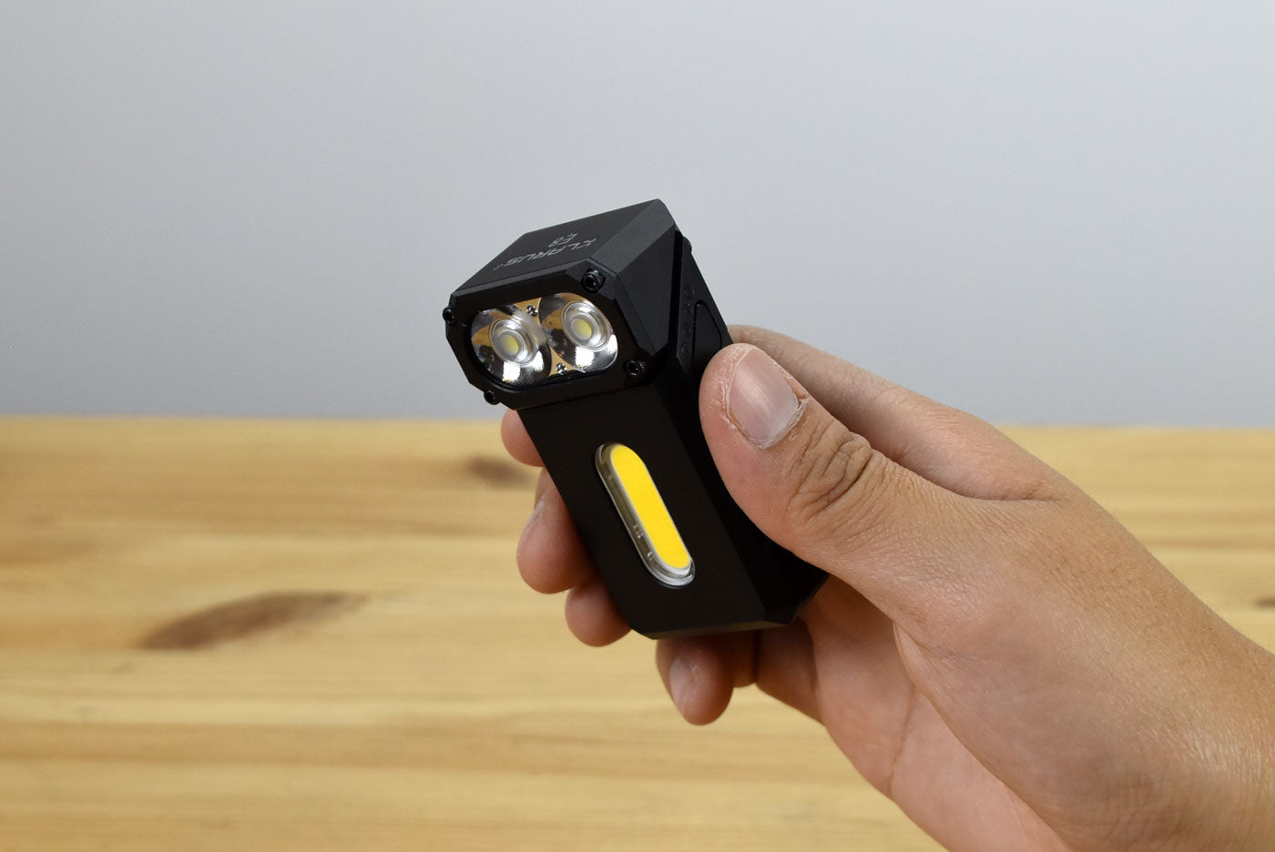 Klarus E8 Triple-Light EDC Flashlight (1000 Lumens) (3 Versions)