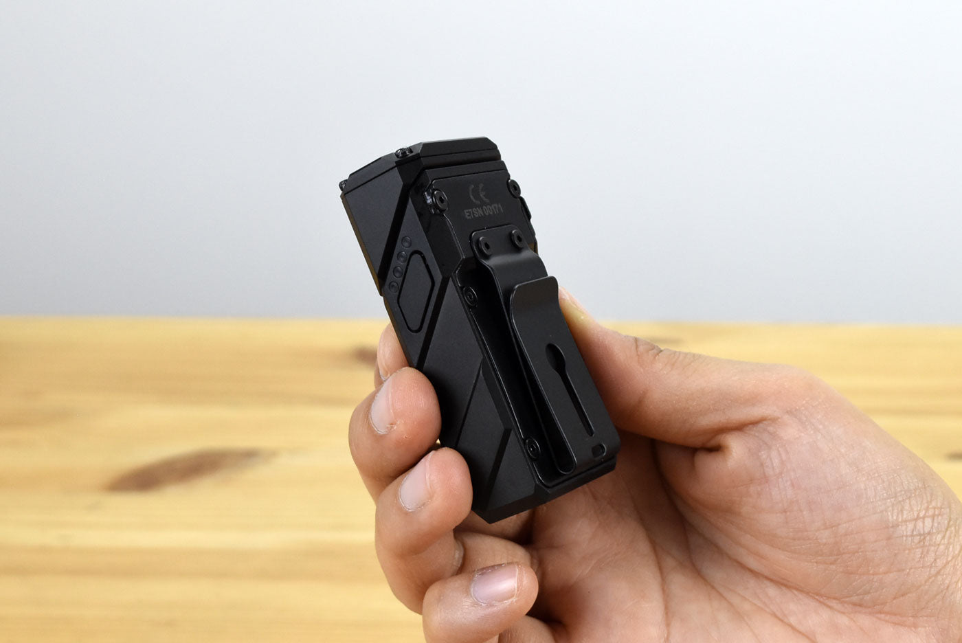 Klarus E8 Triple-Light EDC Flashlight (1000 Lumens) (3 Versions)