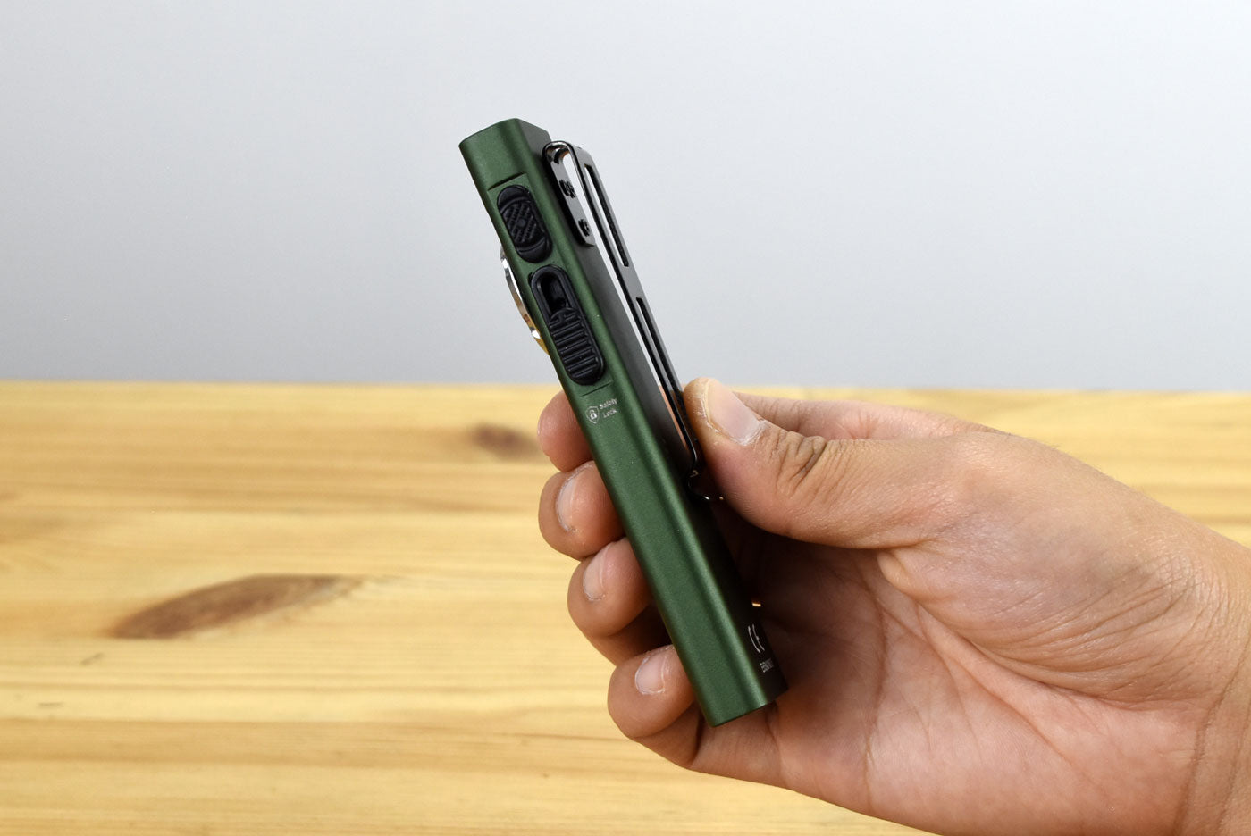 Klarus E5 Ultra EDC Flashlight (800 Lumens) (2 Versions)