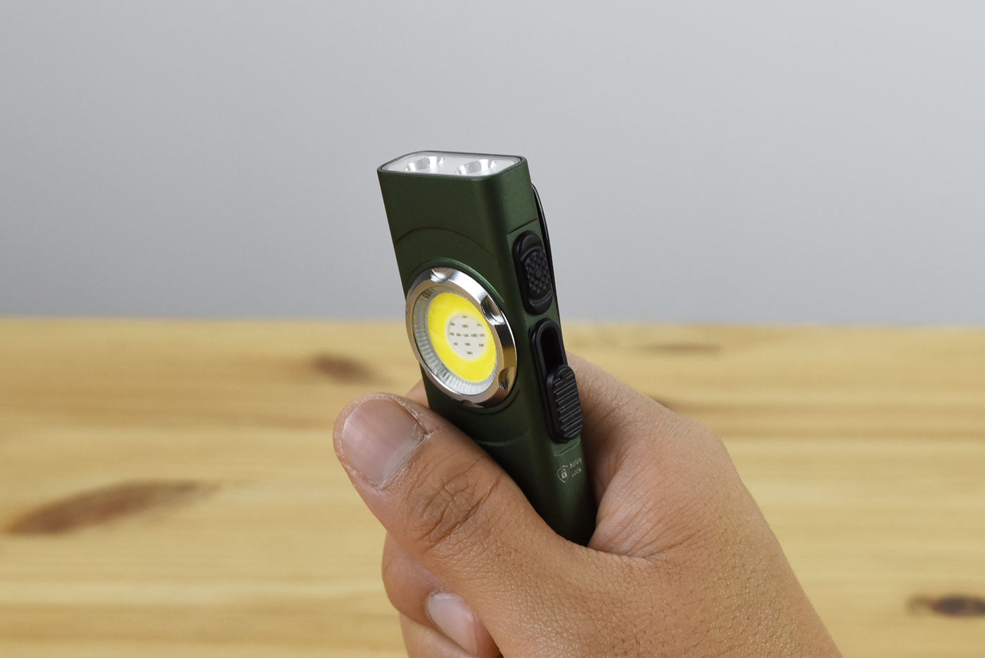 Klarus E5 Ultra EDC Flashlight (800 Lumens) (2 Versions)