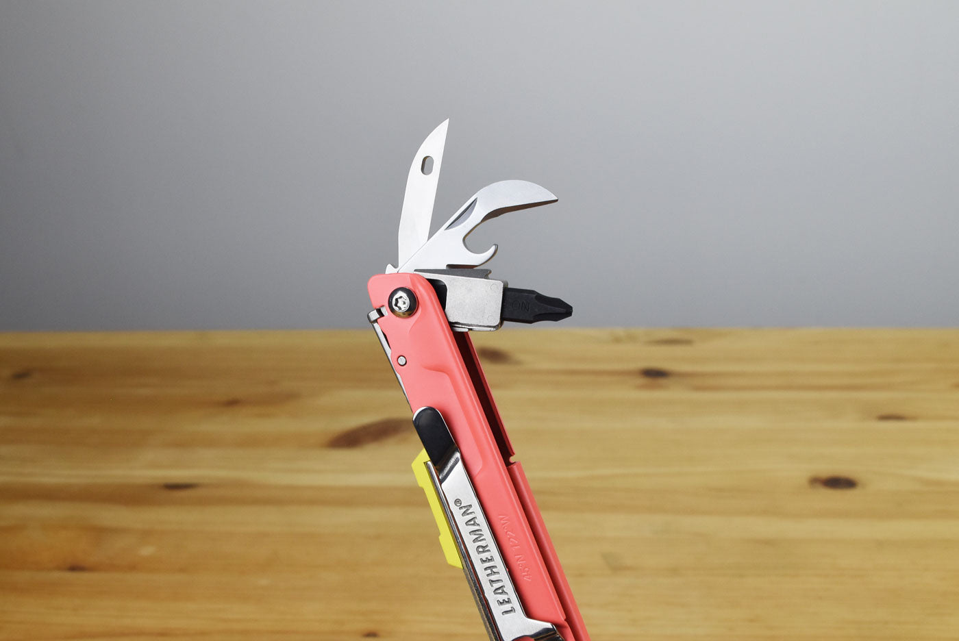 Leatherman Signal Multitool (Guava)