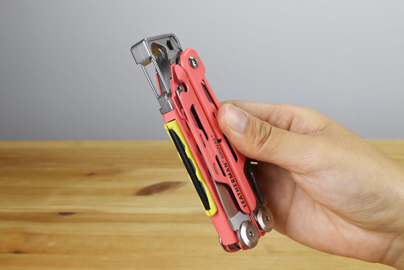 Leatherman Signal Multitool (Guava)