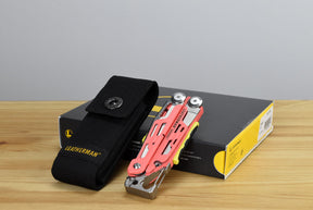 Leatherman Signal Multitool (Guava)