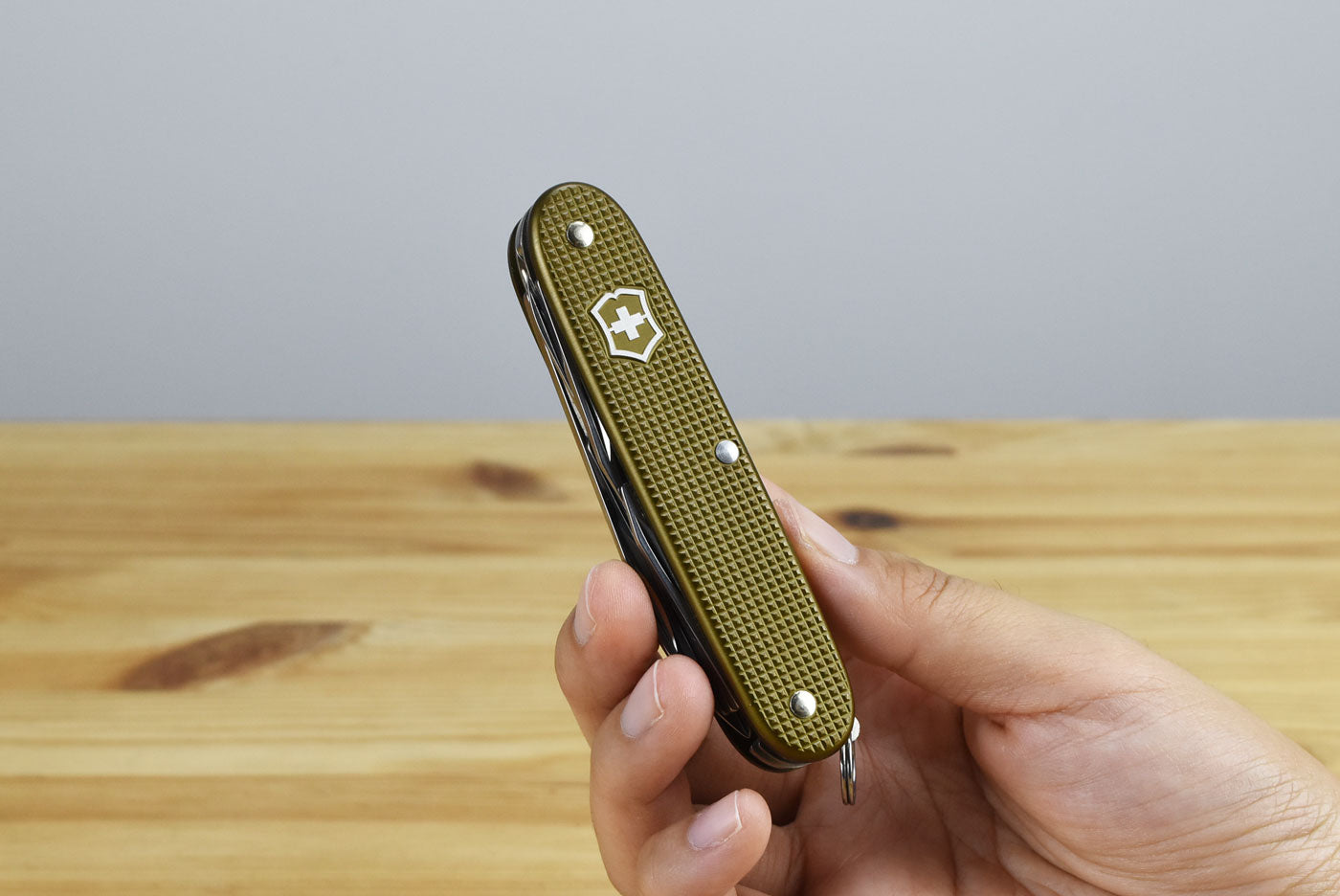 Victorinox Pioneer X Alox Multitool Pocket Knife 0.8231.L24 (Limited Edition 2024)