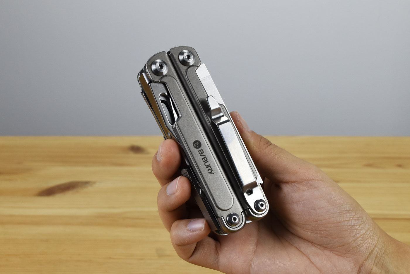Bibury Plier Multitool V2 Titanium (19-in-1)