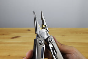 Bibury Plier Multitool V2 Titanium (19-in-1)