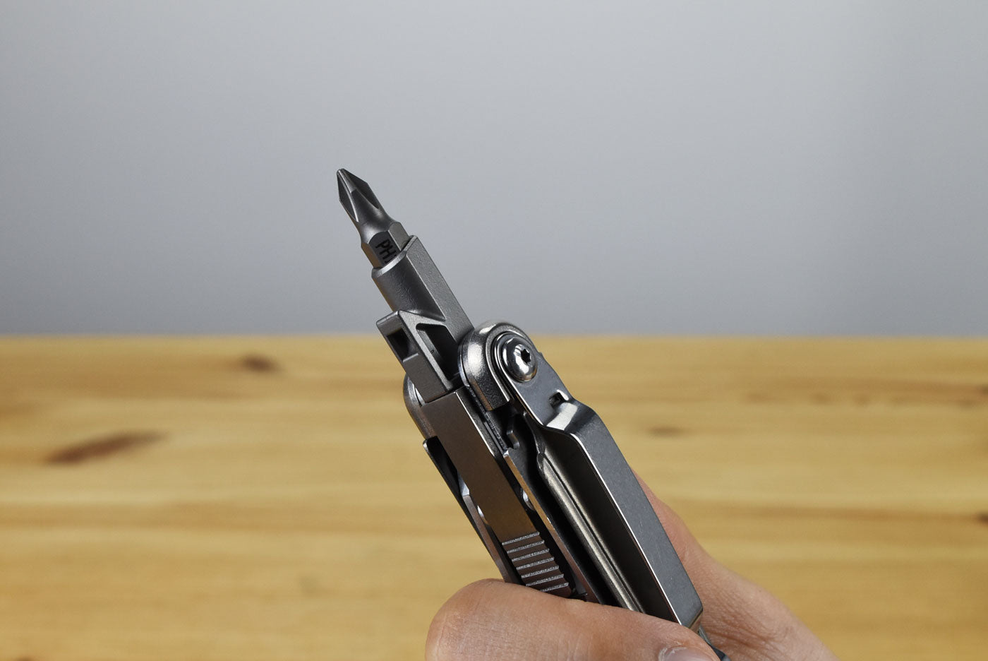 Bibury Plier Multitool V2 Titanium (19-in-1)