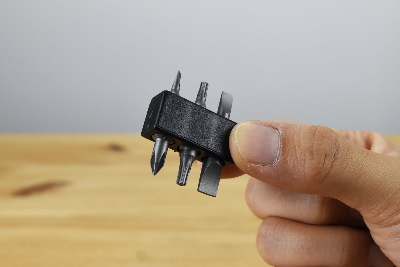Bibury Plier Multitool V2 Titanium (19-in-1)